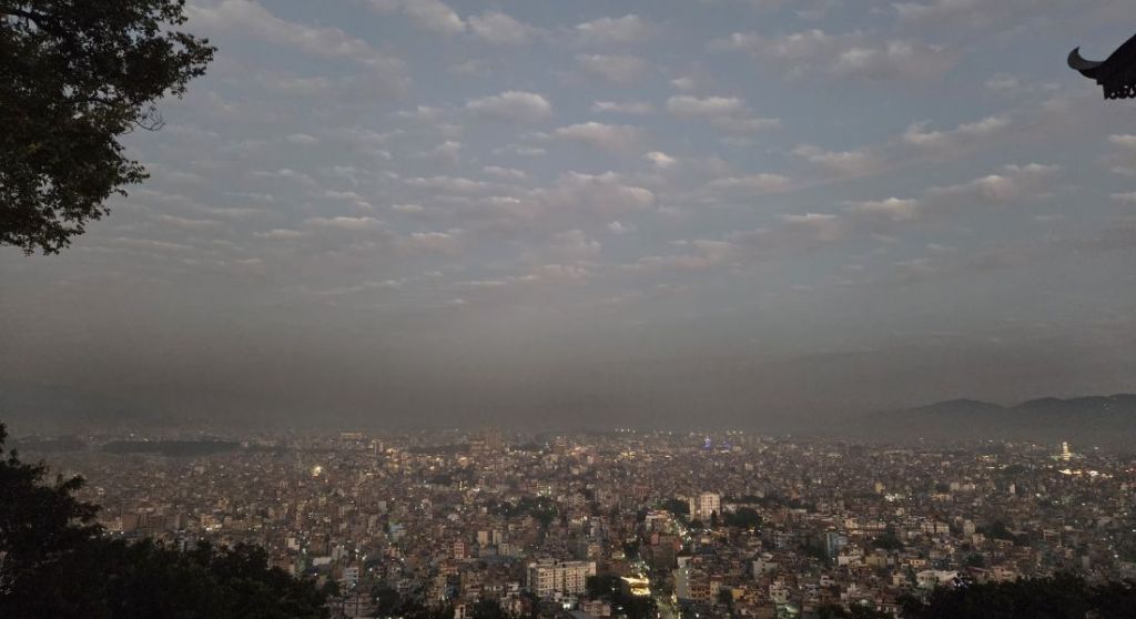 Air pollution from Delhi and Lahore is poisoning the mountains of Kathmandu&nbsp;too